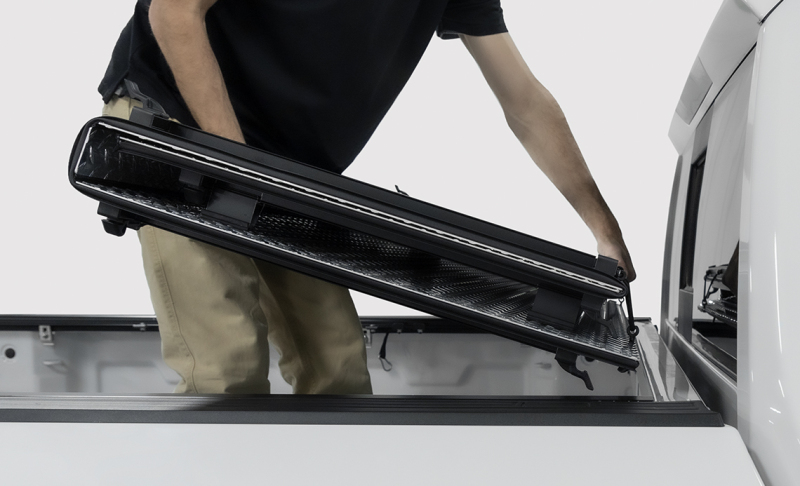 Access LOMAX Tri-Fold 2022+ Nissan Frontier 5ft Bed - Image 5