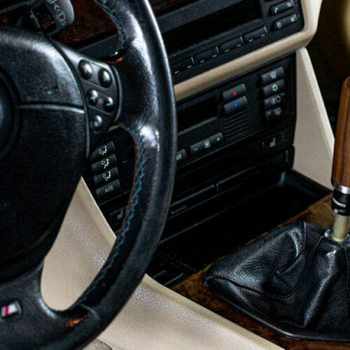 Mishimoto Non-Threaded Shifter Adapter Kit - Black - Image 3