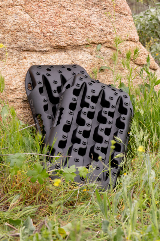 DV8 Offroad DV8 Xtract Mini Traction Board | Pair | Black - Image 2