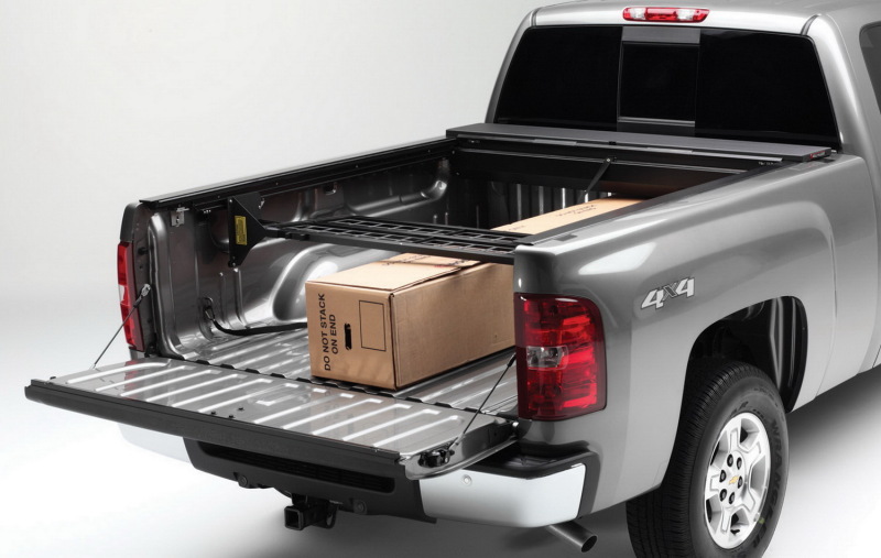 Roll-N-Lock 2024 Toyota Tacoma 5ft Bed Cargo Manager - Image 4