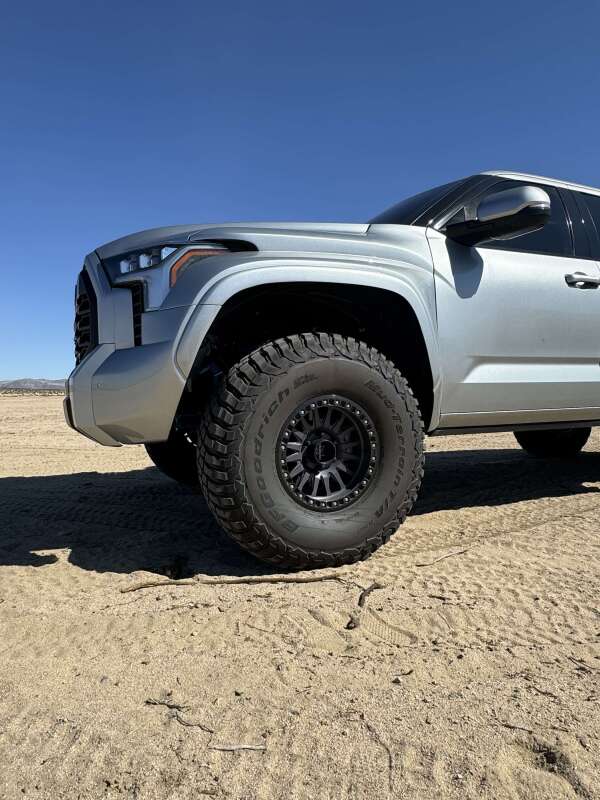 Camburg 22-25 Toyota Tundra 2WD/4WD Blue KINETIK Uniball Trail Series Long Travel Kit w/ Billet UCA - Image 3