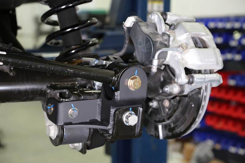 Fabtech 2021+ Ford Bronco 4WD Rear Track Bar Bracket - Image 2