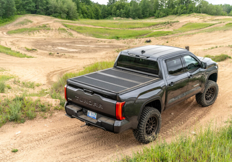 Extang 2024 Toyota Tacoma 5ft Bed Endure ALX - Image 2