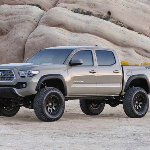 Fabtech 16-19 Toyota Tacoma 4WD/2WD 6 Lug 6in Lift System - Component Box 2