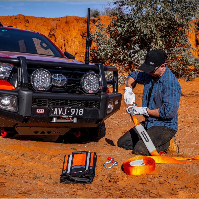 ARB Weekender Recovery Kit Incl 17600lb Recovery Strap/4.75T Shackles - Image 9