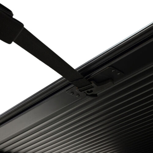 Westin 19-26 GM Silverado/Sierra 2500/3500 6ft 6in Bed Manual Retractable Tonneau Cover - Black - Image 10