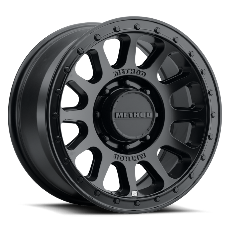 Method MR709 HD Bead Grip 18x 9in / ET12 / 8x180 BP / 124.1mm Bore - Black Wheel - Image 3