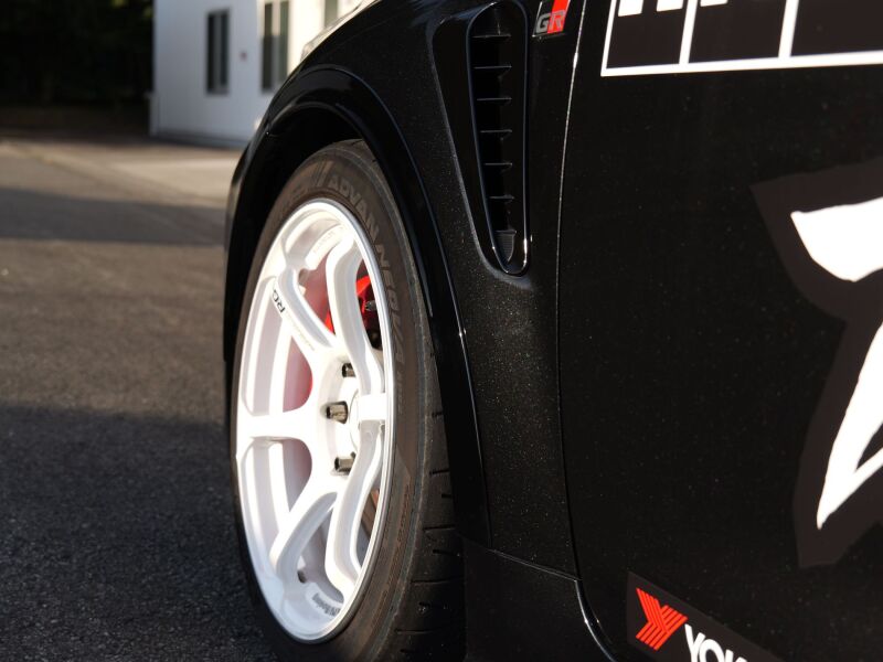 HKS GR COROLLA GZEA14H Fender Molding - Image 6