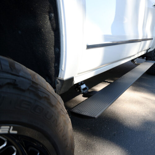 RealTruck 15-19 Chevy Silverado 25/3500HD CC Dsl 4dr VoltStep Electric Running Board Kit - Tex. Blk