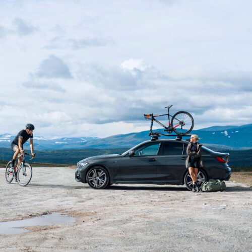 Thule TopRide Fork-Mounted Roof Bike Rack (Fits 9-15mm Thru-Axle & Standard 9mm Quick-Release Bikes) - Image 5