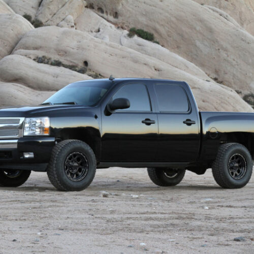 Alternative view of Fabtech 07-18 GM K1500 w/OE Forged UCA 3.5in Budget UCA System w/Rear Perf. Shocks