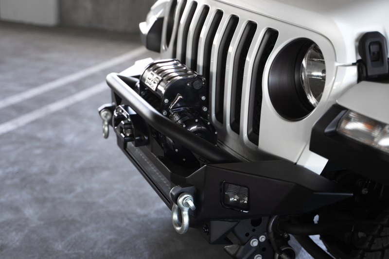 DV8 Offroad 18-23 Jeep Wrangler JL / 20-23 Jeep Gladiator JT FS-7 Mid-Width Winch Front Bumper - Image 2