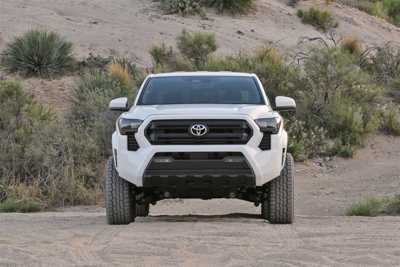Fabtech 2024 Toyota Tacoma 4WD (w/o AVS) 1.5in Leveling Kit - Image 4
