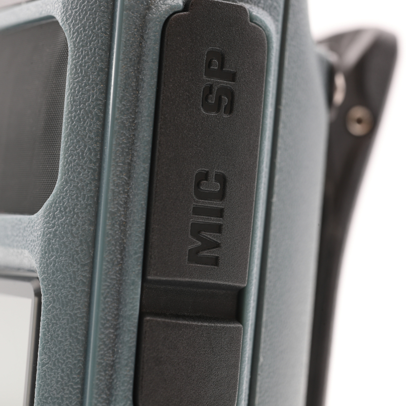 Rugged Radios GMRS Handheld Radio with NOAA Alerts - FM Radio - Image 2