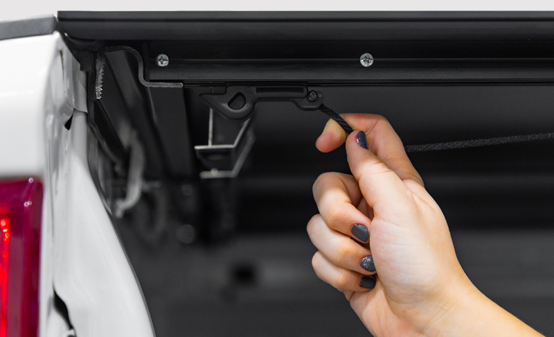Access LOMAX Tri-Fold 05-21 Nissan Frontier 5ft Bed - Image 3
