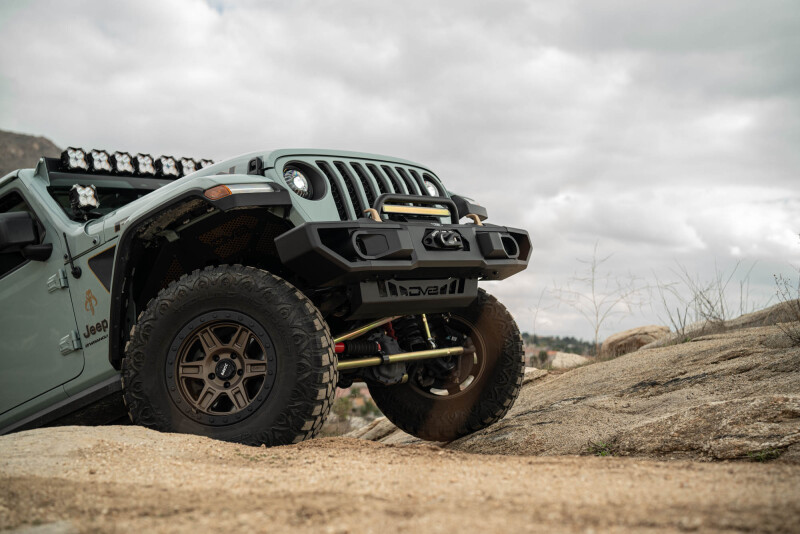 DV8 Offroad 18+ Jeep Wrangler JL / 20+ Jeep Gladiator JT OE Plus Front Bumper - Image 10
