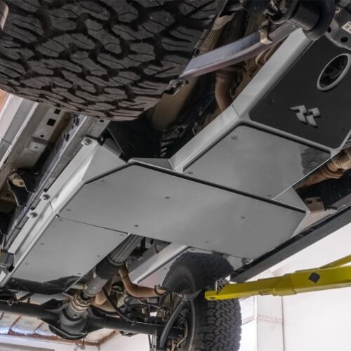 Rugged Ridge 18003.53 18-23 Jeep Wrangler JLU 4dr Alum. Skid Plate for Gas Tank/Exhaust - Tex. Blk - Image 6