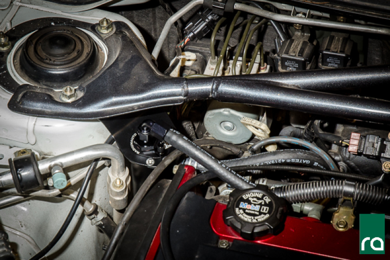 Radium Engineering Catch Can Kit PCV RH EVO 8-9 Fluid Lock - Image 2