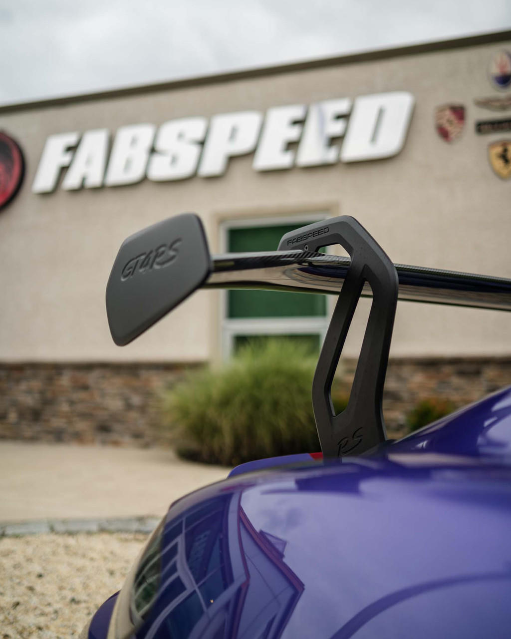Fabspeed Porsche 718 GT4 RS CUP Car Style Wing Risers (2022+) - Image 9
