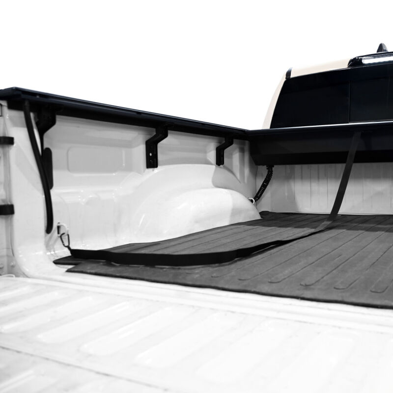 Westin 19-26 Ram 1500 (New Body)(Excl. RamBox) 5ft 7in Bed Manual Retractable Tonneau Cover - Black - Image 6