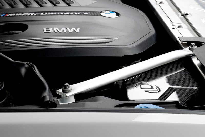 Dinan for 16-26 BMW 540i/740i/840i/X5 40i/X6 40i (G05/G06/G12/G15/G16/G32) Carbon Fiber Cold Air Intake - Image 8