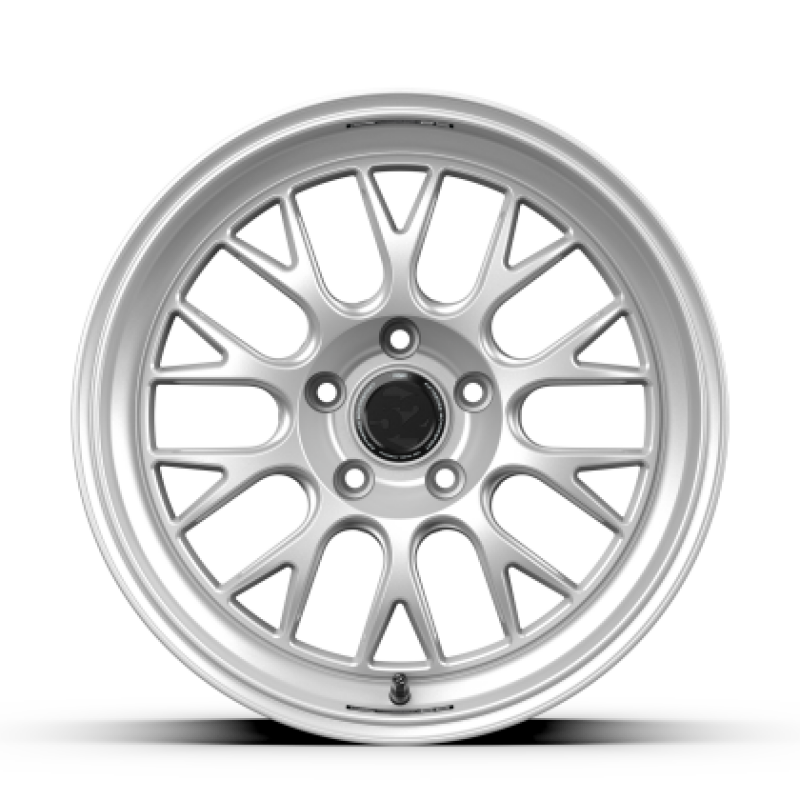 fifteen52 Holeshot RSR 18x9 5x114.3 38mm ET 73.1mm Center Bore Radiant Silver Wheel - Image 2