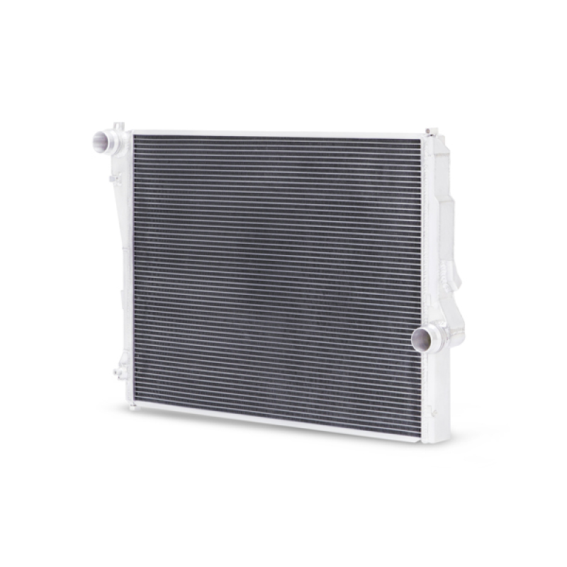 Mishimoto Performance Aluminum Radiator for 99-06 BMW 323i/323i/328i/330i - Image 4