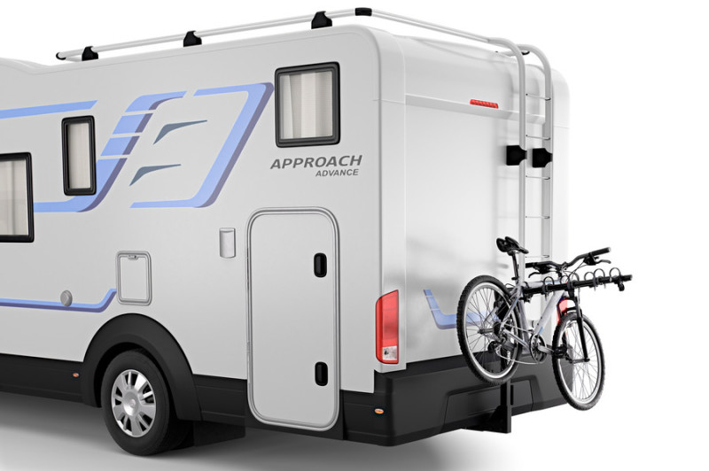 Thule Range - Hanging Hitch Bike Rack for RV/Travel Trailer (Up to 4 Bikes) - Black - Image 2