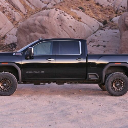 Fabtech 2020 GM K2500HD/3500HD UCA 3.5in Lift System