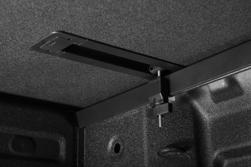Extang 19-23 Chevy/GMC Silverado/Sierra 1500 (5ft. 10in. Bed) Solid Fold ALX - Image 9