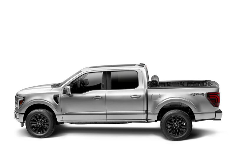 BAK 21-24 Ford F-150 5.7ft. Bed BAKFlip Revolver X4ts - Image 10