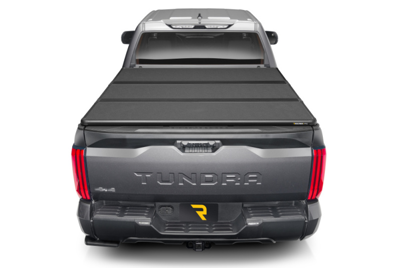 Extang 2024 Toyota Tacoma (5ft Bed) Solid Fold ALX - Image 5