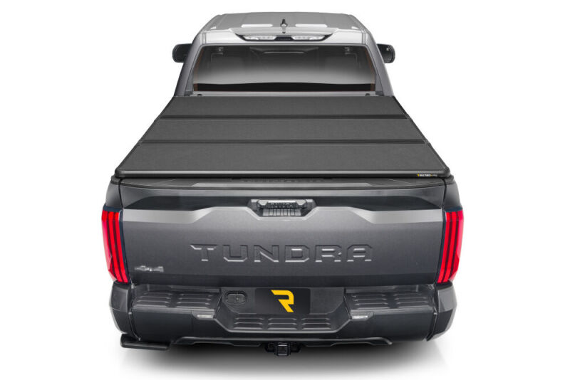 Extang 2024 Toyota Tacoma (5ft Bed) Solid Fold ALX - Image 10