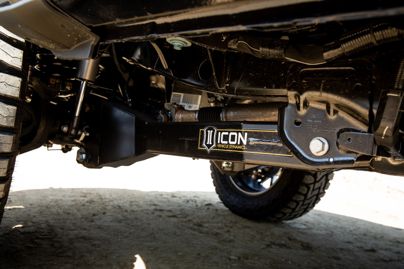 ICON 2023+ Ford F250/350 2.5in Stage 3 Suspension System w/ Radius Arms - Image 4