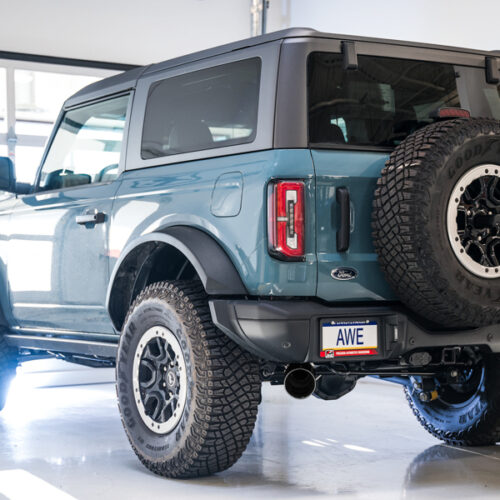 Alternative view of AWE Tuning Exhaust w/Diamond Black Tip & Bash Guard for 2021+ Ford Bronco 0FG Single Rear Exit