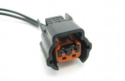 Alternative view of DeatschWerks Nissan Side Feed Injector Clips
