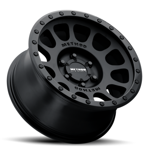 Method MR305 NV 18x9 18mm Offset 8x170 130.81mm CB Matte Black/Gloss Black Lip Wheel - Image 4