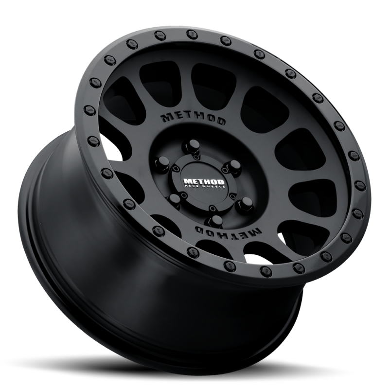 Method MR305 NV 18x9 18mm Offset 8x170 130.81mm CB Matte Black/Gloss Black Lip Wheel - Image 4