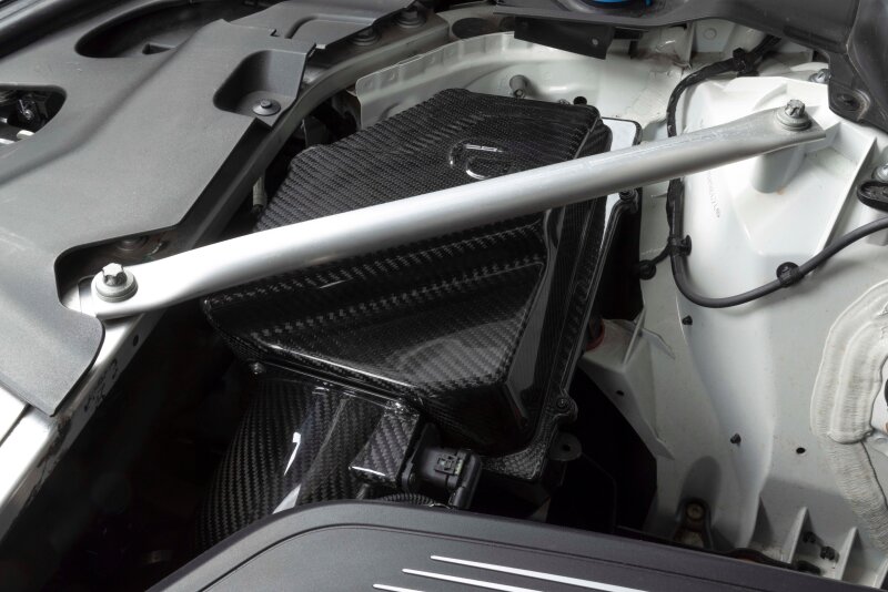 Dinan for 16-26 BMW 540i/740i/840i/X5 40i/X6 40i (G05/G06/G12/G15/G16/G32) Carbon Fiber Cold Air Intake - Image 4
