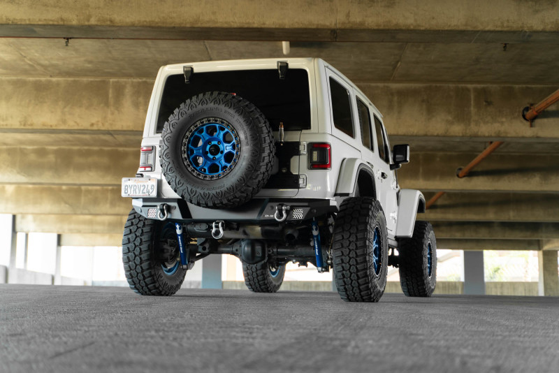 DV8 Offroad 18-23 Wrangler JL FS-7 Series Rear Bumper - Image 3