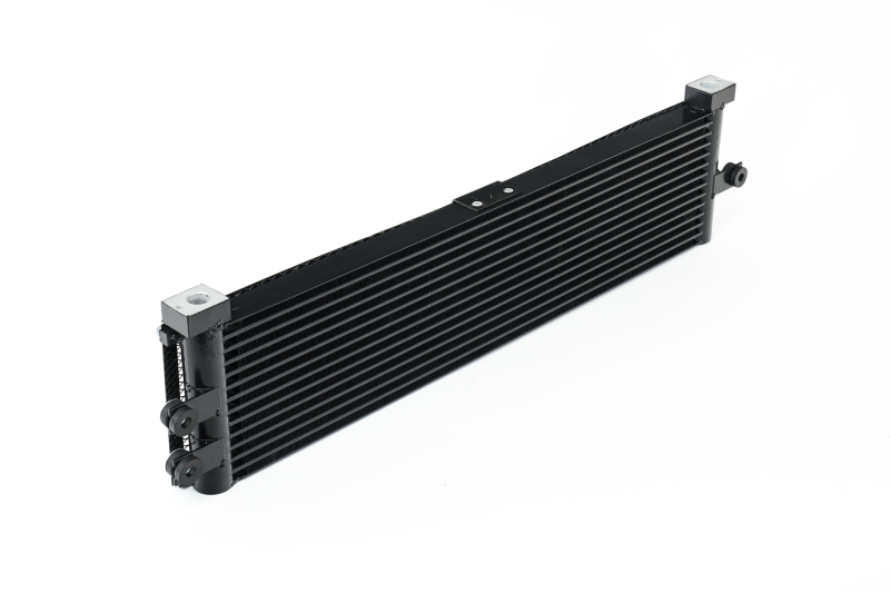 CSF BMW F8X M3/M4/M2C Engine Oil Cooler w/ Rock Guard - Image 2