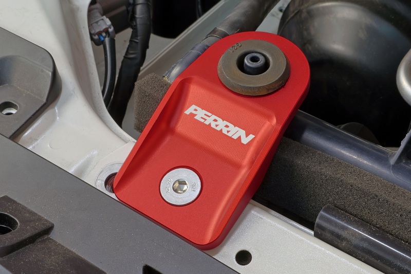 PERRIN 08-14 Subaru WRX/STI / 08-11 Impreza / 08-10 Outback Upper Radiator Bracket Set - Red - Image 2