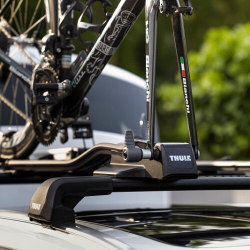 Thule FastRide Fork-Mount Roof Bike Rack (For Quick-Release Bikes/Adapter Req. for Thru-Axle) - Blk - Image 4