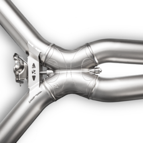 Alternative view of Akrapovic Evolution Line Cat Back (Titanium) w/ Carbon Tips (Req. Link Pipe) for 16-17 AMG C63 Coupe