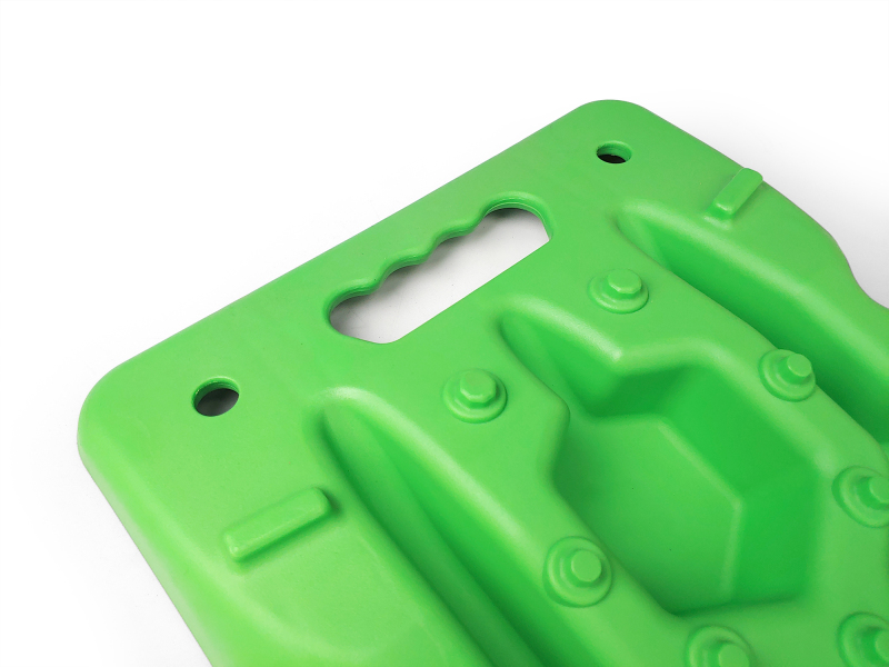 DV8 Offroad RTB1-01GN Recovery Traction Boards w/ Carry Bag - Green - Image 3