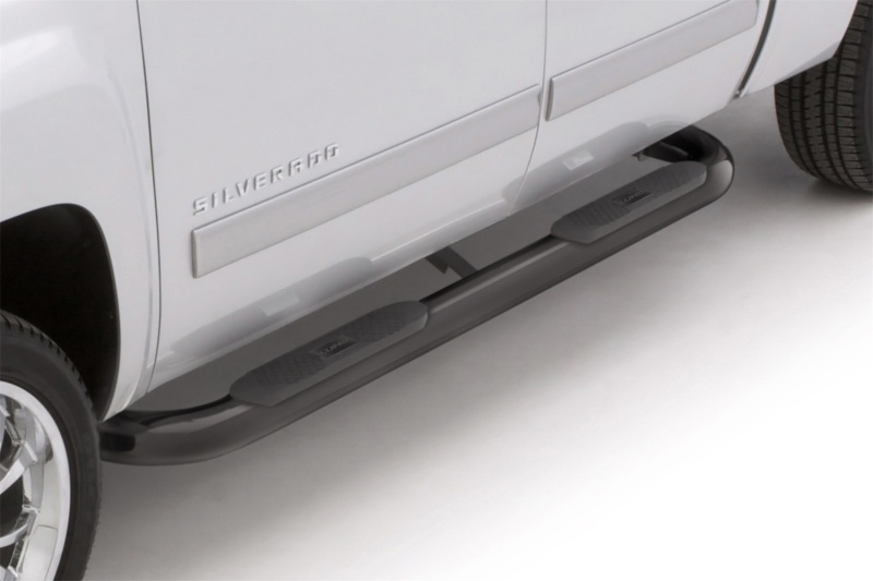 Lund 23488964 2019 Chevy Silverado 1500 Crew Cab 4in. Oval Curved Steel Nerf Bars - Black - Image 3