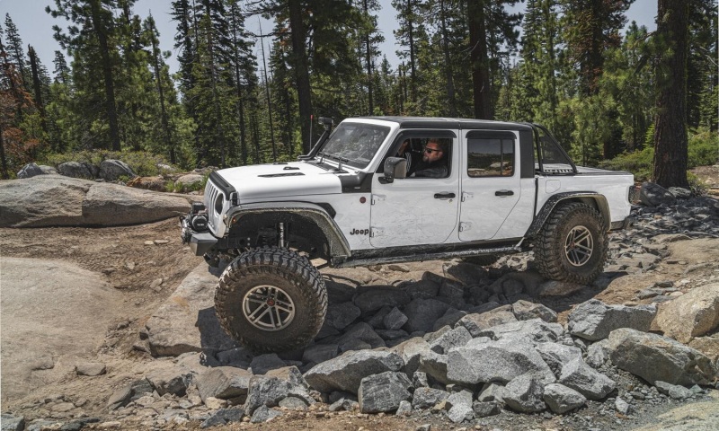 AVS 94183 2018 Jeep Wrangler Unlimited (4-Door) Ventvisor Outside Mount Window Deflectors 4pc - Smoke - Image 7
