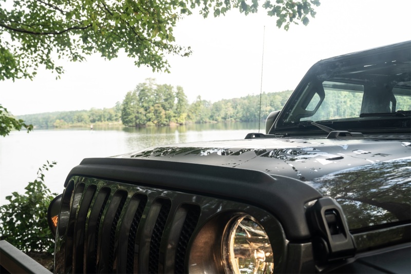 Bushwacker 18-19 Jeep Wrangler Rubicon/Sport//Unlimited/Sport S Hood Stone Guard- Black - Image 2