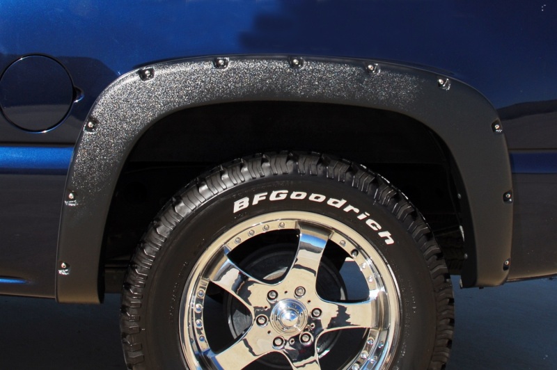 Lund RX103T 99-07 Chevy Silverado 1500 RX-Rivet Style Textured Elite Series Fender Flares - Black (4 Pc.) - Image 4