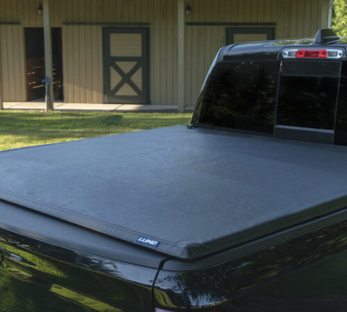 Lund 950186 16-23 Toyota Tacoma (5ft. Bed) Genesis Tri-Fold Tonneau Cover - Black - Image 4